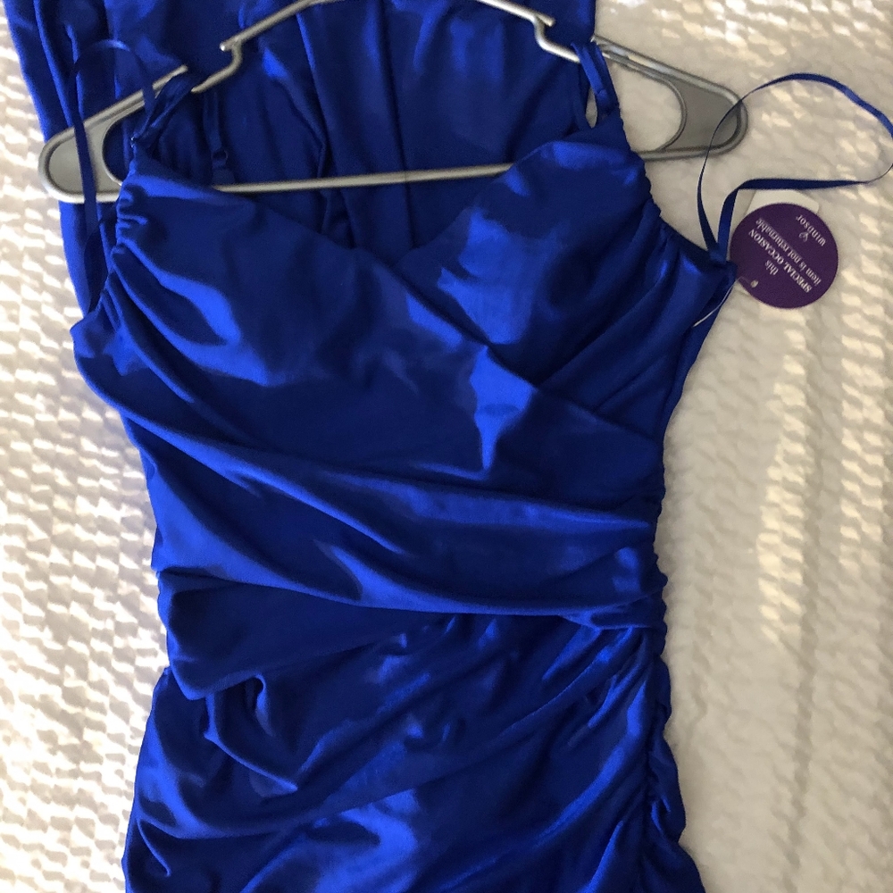 A Formal Occassion Gown size S